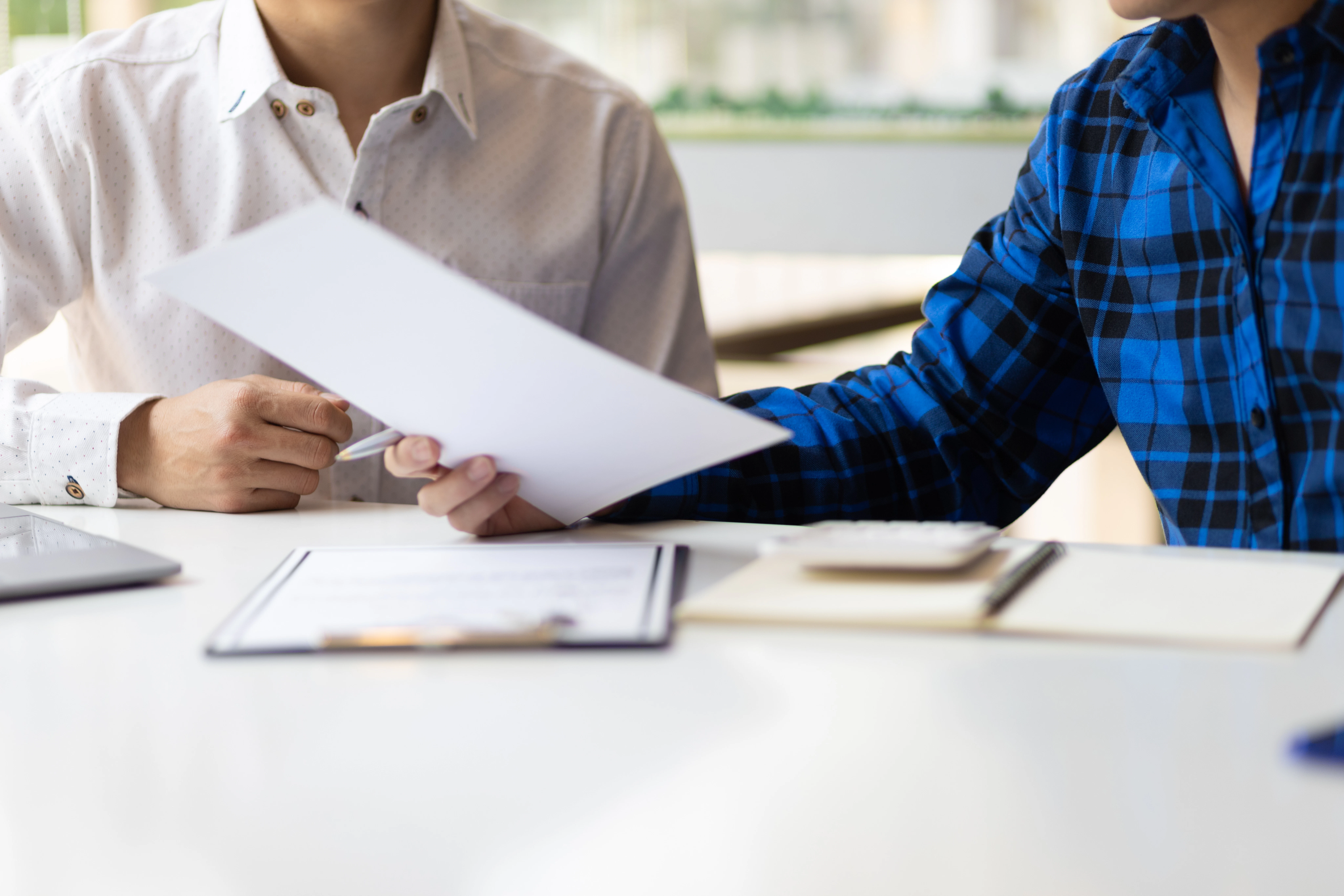 landlord showing right and responsibilities to tenant